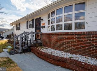 732 E Earl Dr, Vineland, NJ 08360