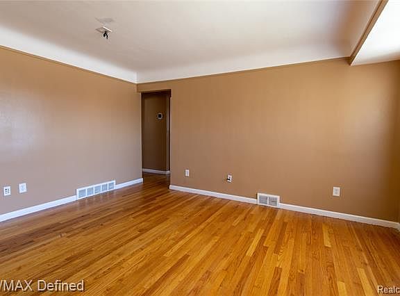 4th image of 8340 Winston Ln