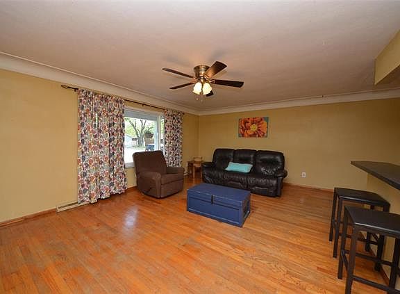 5th image of 208 Hollandia Dr