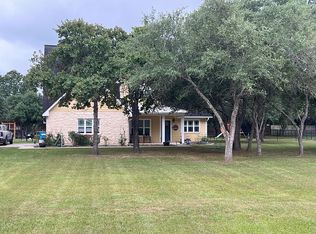 168 Oak View Dr, Inez, TX 77968