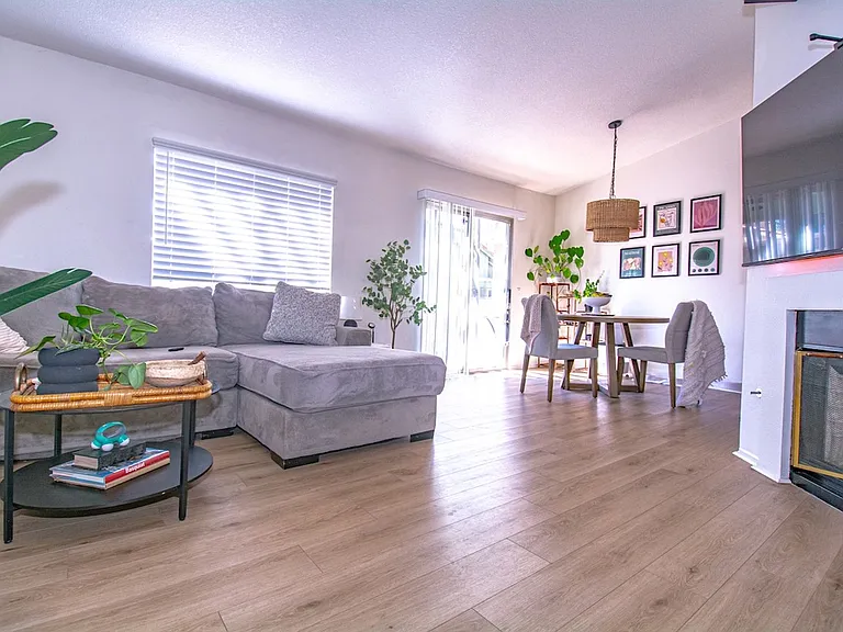 8408 Spring Desert Pl #G — Photo 9