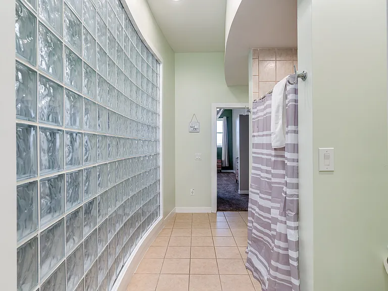 55 E Clifton Ave #2 — Photo 5
