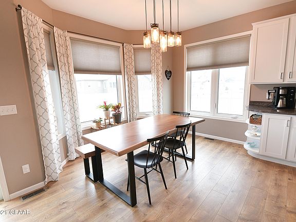 4th image of 5720 Orchid Cir