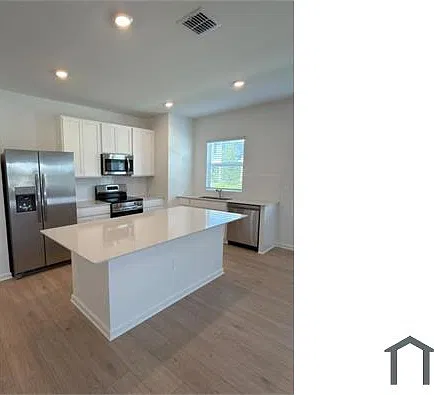 4 bed, 2071 sqft, $2,500 — Photo 3