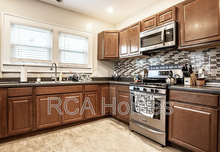 3040 N College Ave — Photo 6