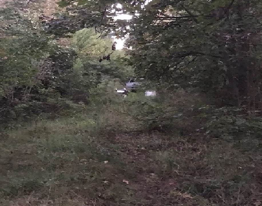 2nd image of 410 Canaan Rd