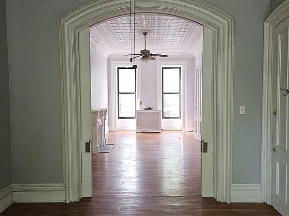 25 Clifton Pl, Brooklyn, NY 11238