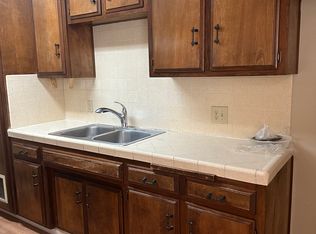 3700 White Ln #4, Bakersfield, CA 93309