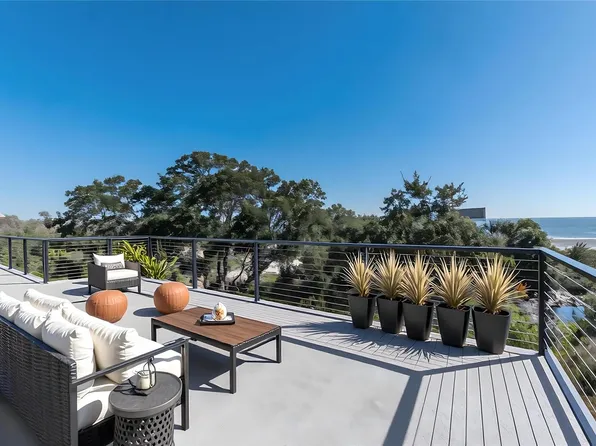 637 Bay Vista Dr, Seabrook, TX 77586