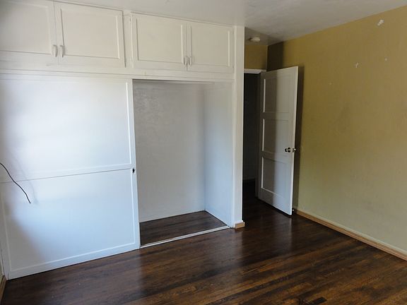 5th image of 4788 College Ave #90
