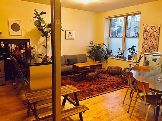 Rented by EXR | media 19