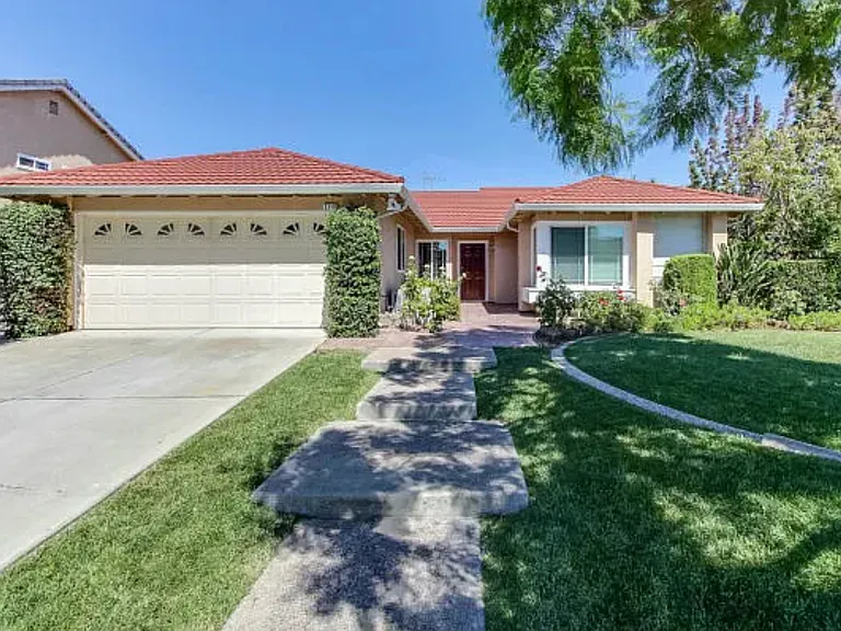 3214 Yellowleaf Ct — Photo 1