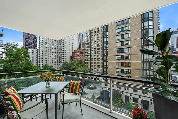 Sold by Corcoran | media 7