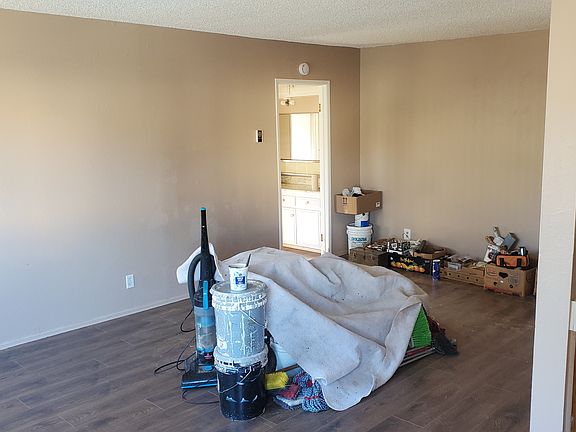 4th image of 4258 49th St #8