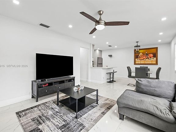 3rd image of 2860 Coral Springs Dr