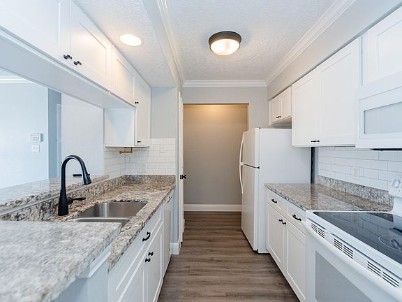 5th image of 3919 Fairmont Pkwy APT 238