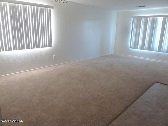3rd image of 361 W Settlers Trl