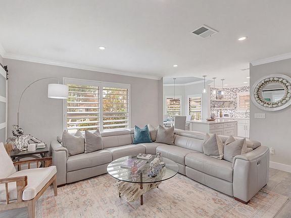 2nd image of 204 Sandestin Blvd W