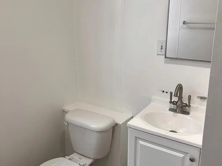 1208 Carl Miller Blvd — Photo 11
