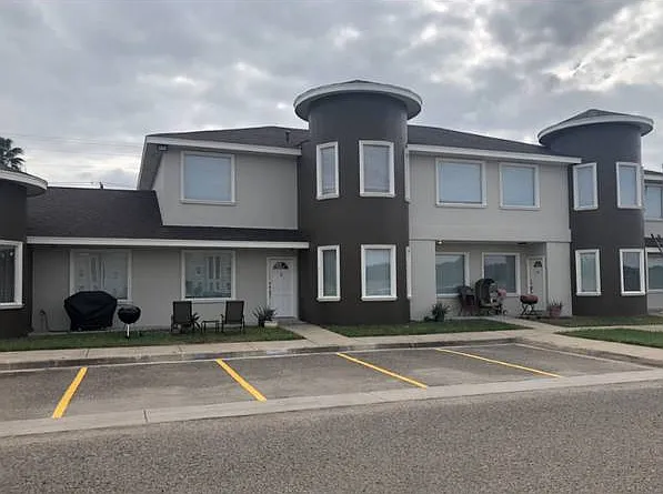 3 bed, 1300 sqft, $1,100 — Photo 1