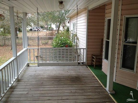 2nd image of 654 Bayshore Dr SE