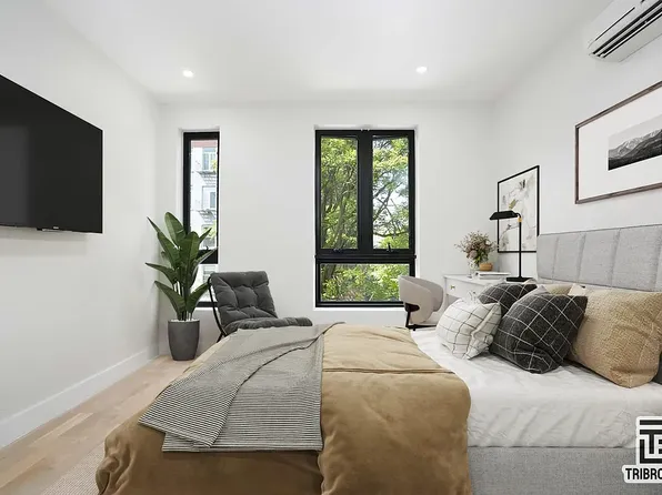 76 Bartlett Street image 1 of 7