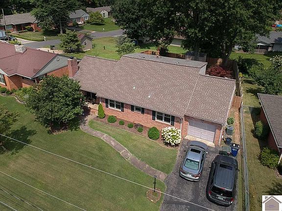 2nd image of 4061 Court Ave