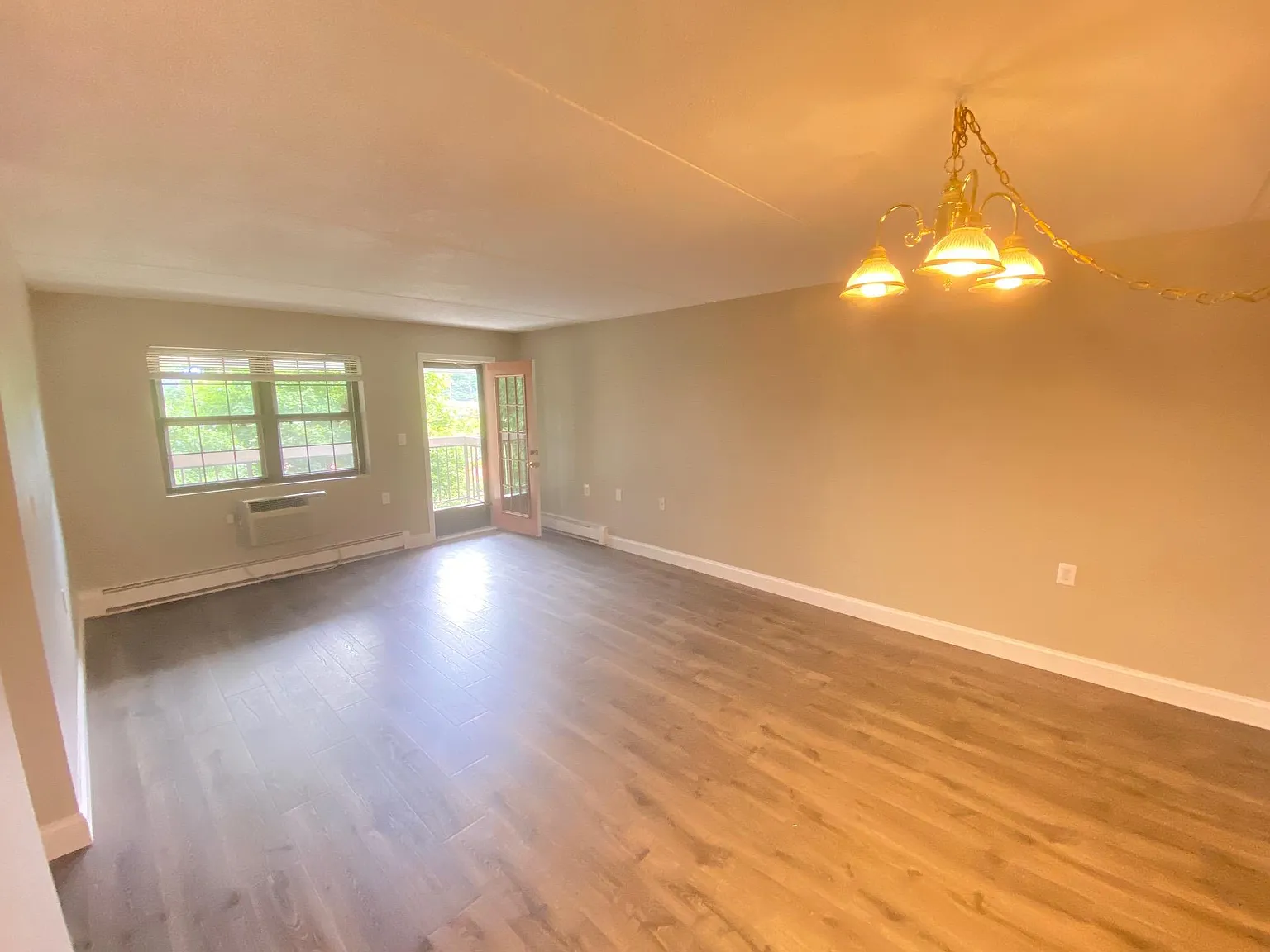 2 bed, $2,900 — Photo 3