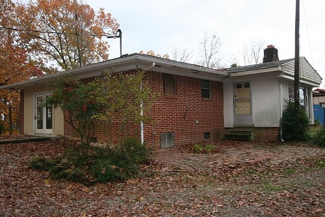2nd image of 161 Steele Rd