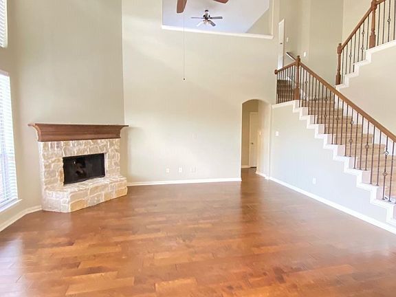 5th image of 6204 Diamond Dr