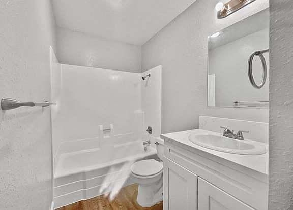 4th image of 9249 Village Glen Dr Unit 208