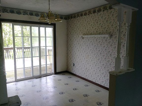 2nd image of 381 Susan Dr
