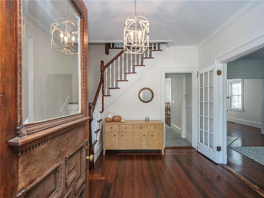 5 bed, 3.0 bath, 2100 sqft, $17,500 — Photo 3