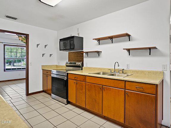 5th image of 15766 NE Bob Sanders Rd