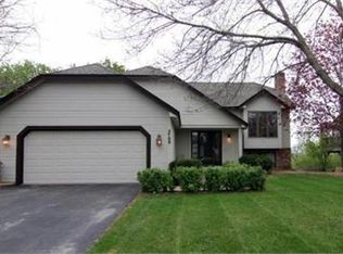 2709 Westcliffe Dr, Burnsville, MN 55306