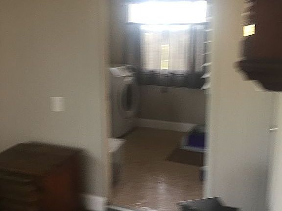4th image of 1211 Chevy Chase Dr