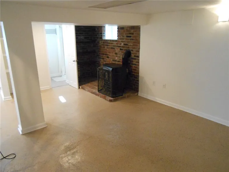 1318 Oakridge Rd — Photo 20