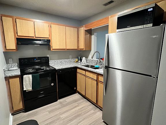 2nd image of 1812 Bradford Dr #67