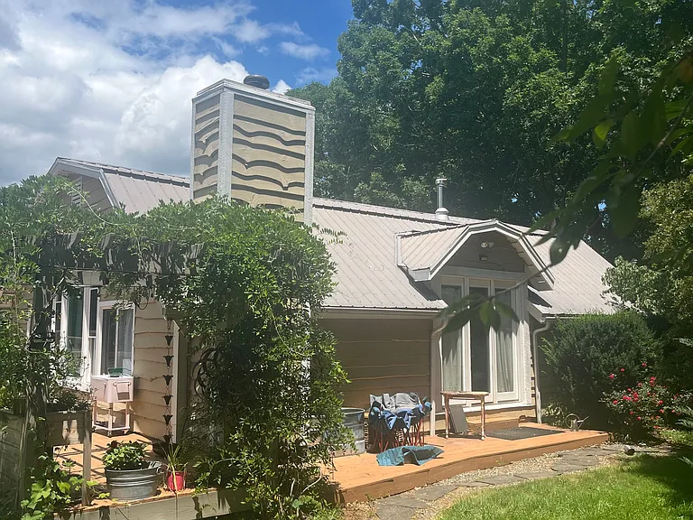 37 Oak Hall Dr #TOP — Photo 1