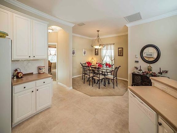 4th image of 10526 Diamante Way