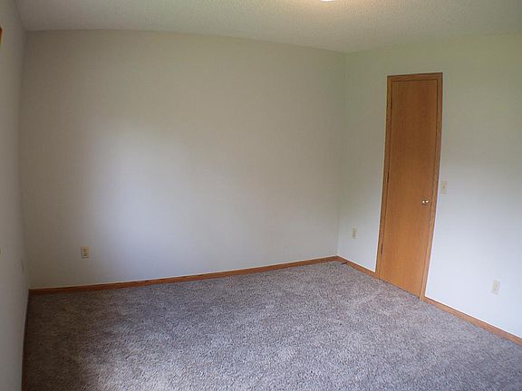 4th image of 8715 212th St N