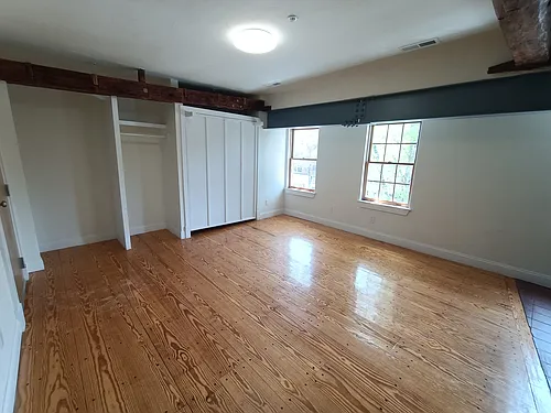 300 Main St #4 Photo 1