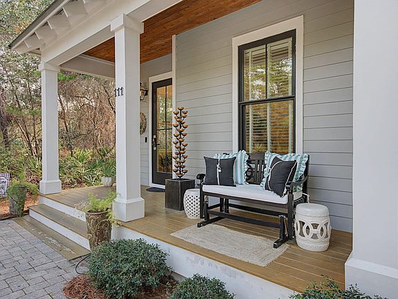 4th image of 111 Hammock Ln