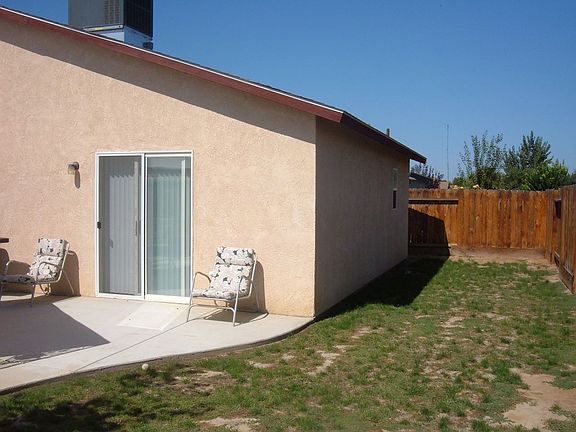 PATIO MASTER BED ACCESS