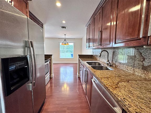 5th image of 17099 NW 23rd St