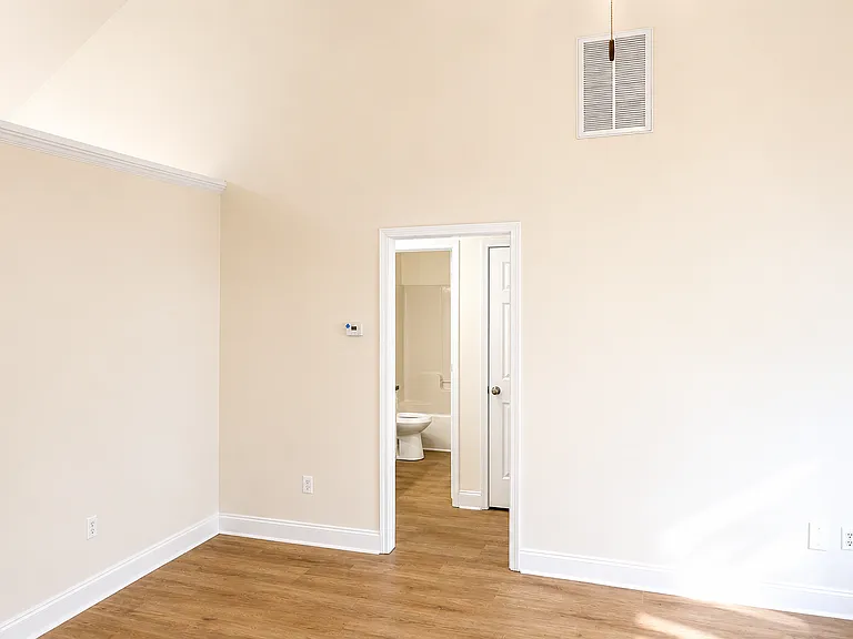 206 Woodhaven Dr — Photo 13