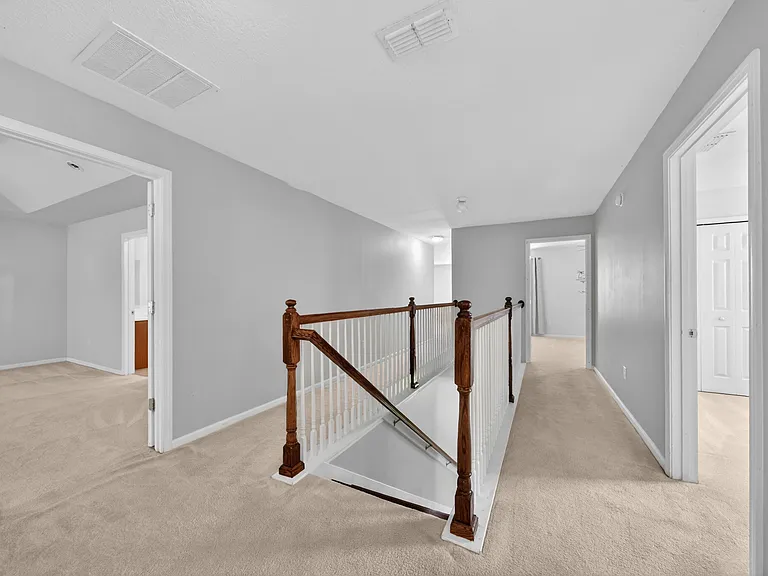 112 Kildrummy Ct — Photo 22