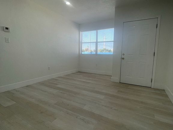 3rd image of 1646 NW 117th St #48