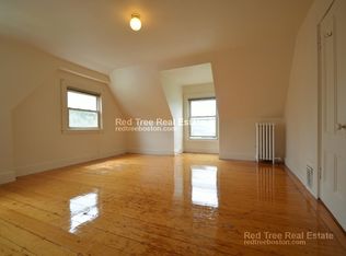 45 Auburn St #3, Brookline, MA 02446