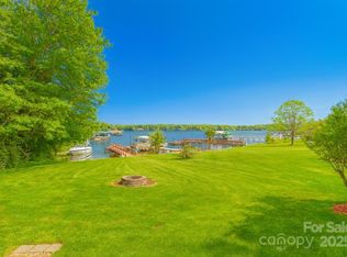 7942 Vista View Dr, Sherrills Ford, NC 28673